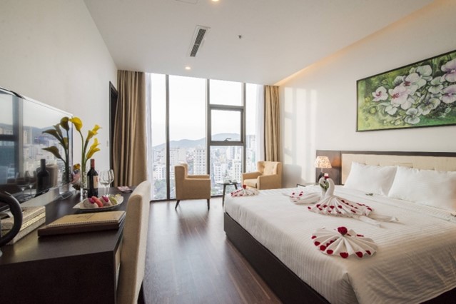 Phòng Deluxe Queen Ocean View